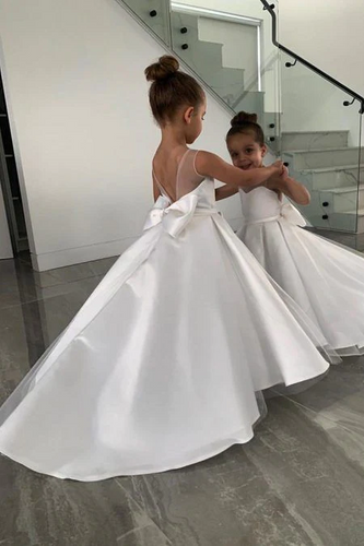 The 6 Best Boho Flower Girl Dresses For The Brides