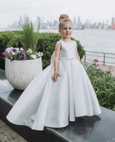 Modern White Satin Flower Girl Dresses Beaded A Line with Bow