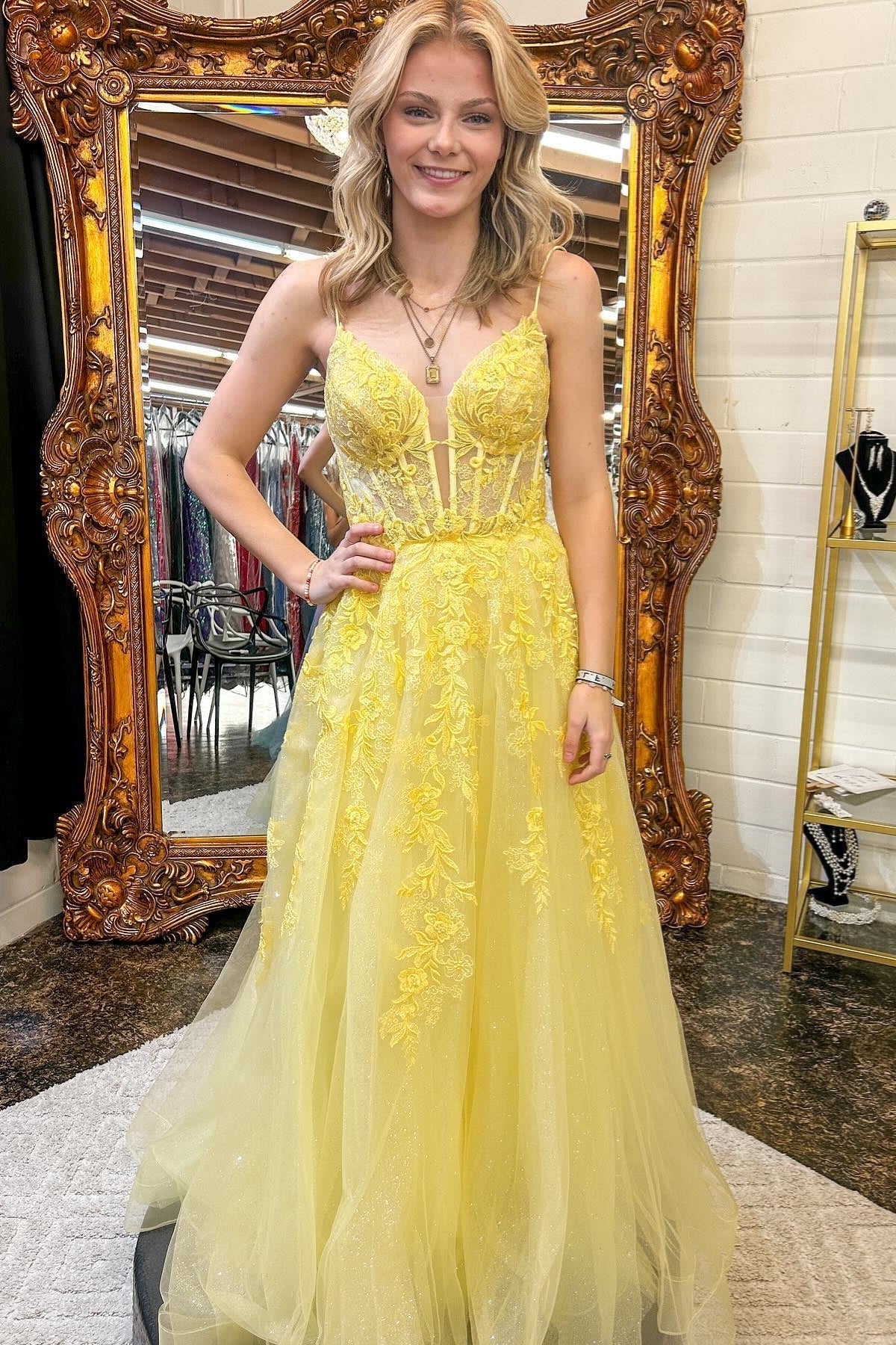 On-Trend Yellow Prom Dresses for 2025 That Suit Black Girls Perfectly