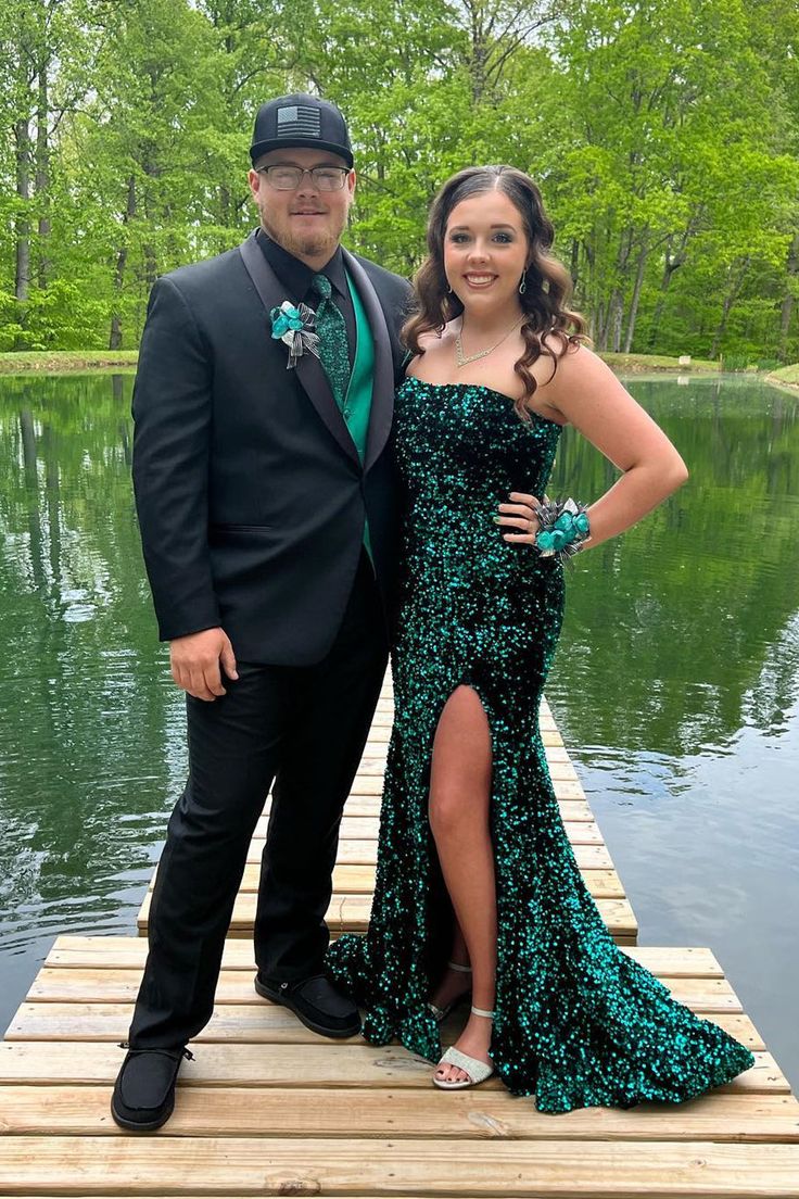 2025 Vestidos de fiesta largos rojos con lentejuelas y sirena sin tirantes Vestido formal