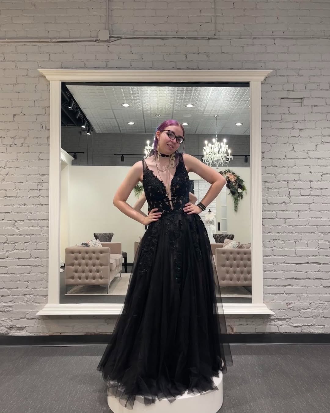 A-Line Gothic Lace Wedding Black Dresses V Neck Sleeveless