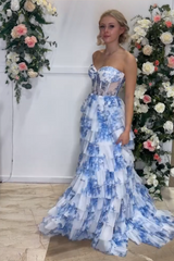 Vestidos de fiesta con flores azules de corte A 2025 con corsé escalonado y escote en forma de corazón