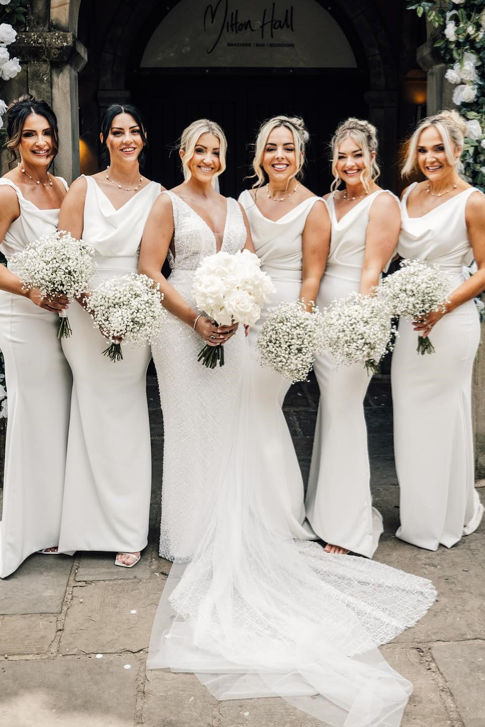 Vestido de dama de honor barato color champán, estilo sirena y cuello vuelto