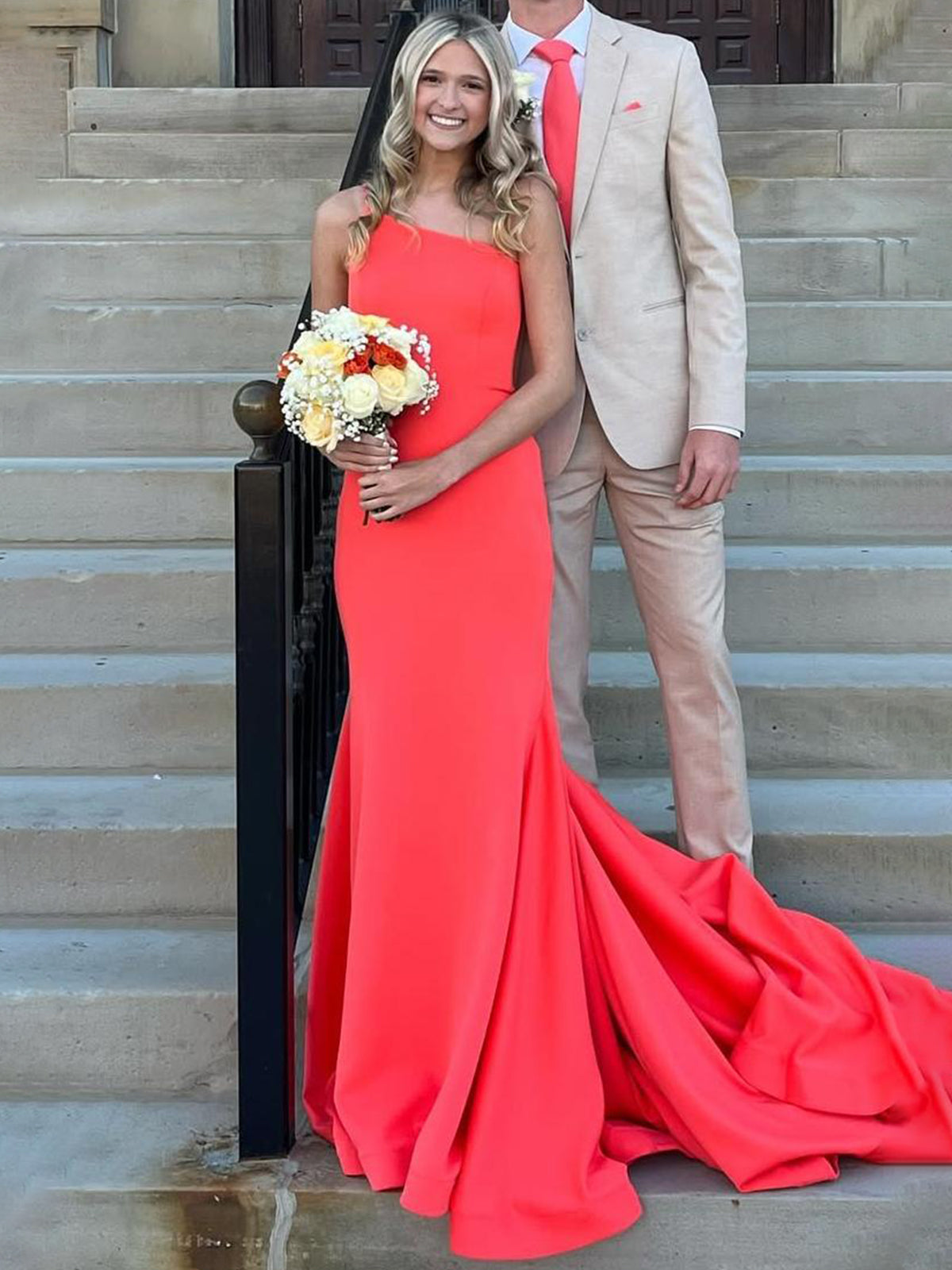 Elegante vestido de fiesta de un solo hombro color naranja, estilo sirena, sin mangas, de satén