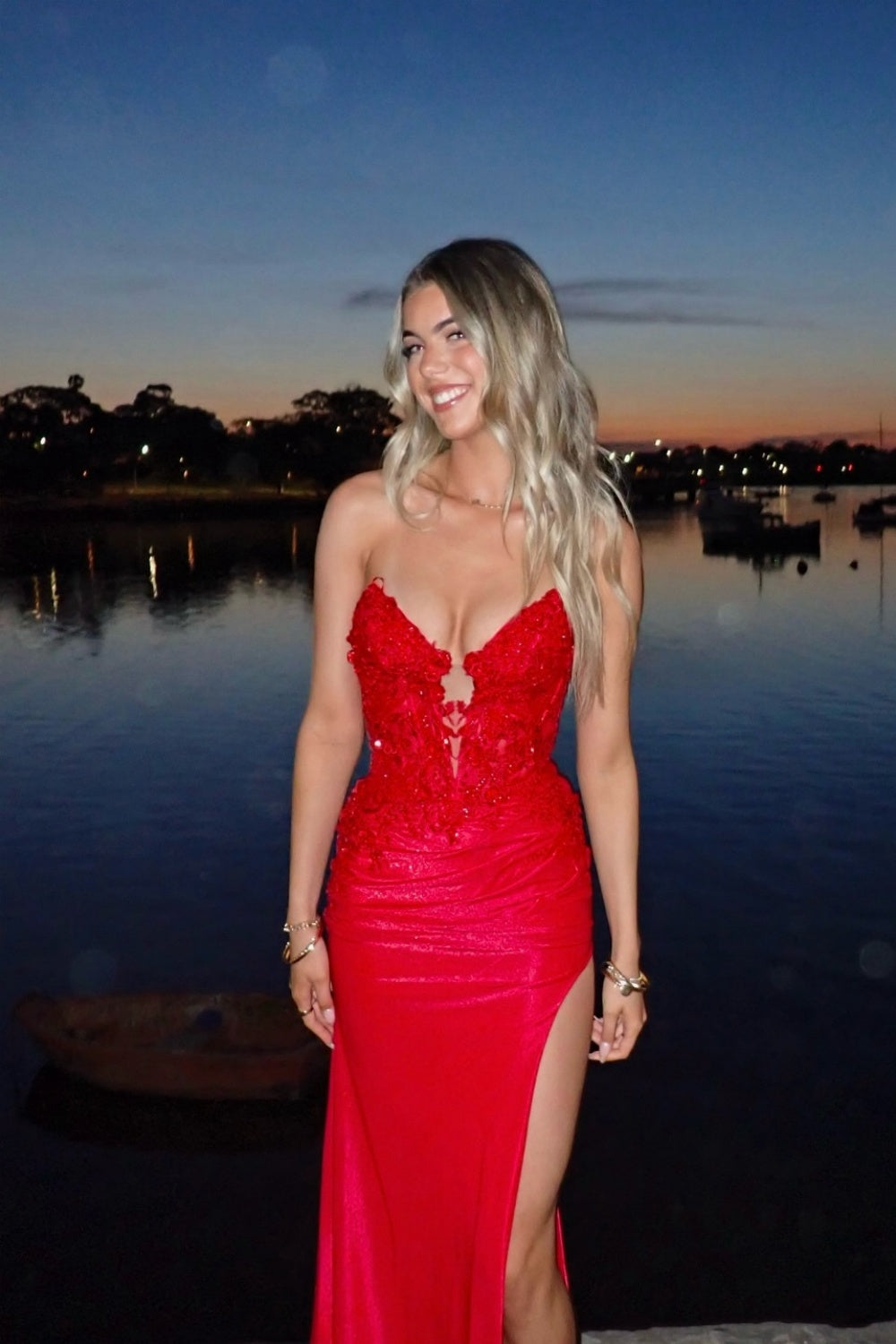 Vestidos de fiesta de sirena color lila con escote en V y fruncido en línea