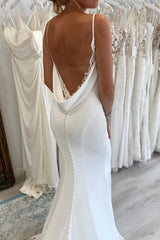 Vestidos de novia minimalistas de encaje satinado blanco caliente Vestido de sirena con cuello en V