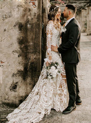 Vestidos de novia bohemios modestos con encaje champán y espalda en V de manga larga