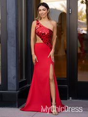 Vestido de fiesta rojo con un hombro al descubierto, efecto espejo, metalizado, lentejuelas y abertura