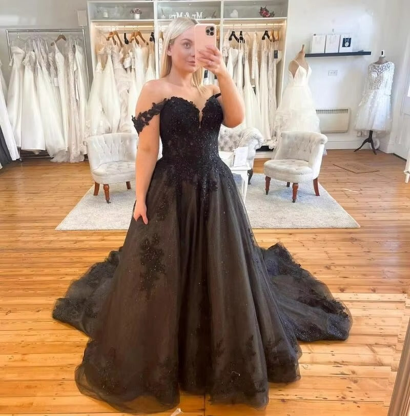 Plus Size Black Gothic Wedding Dress A-line Off The Shoulder Tulle