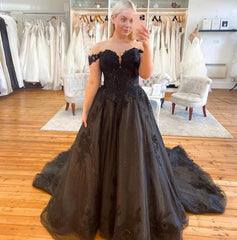 Plus Size Black Gothic Wedding Dress A-line Off The Shoulder Tulle