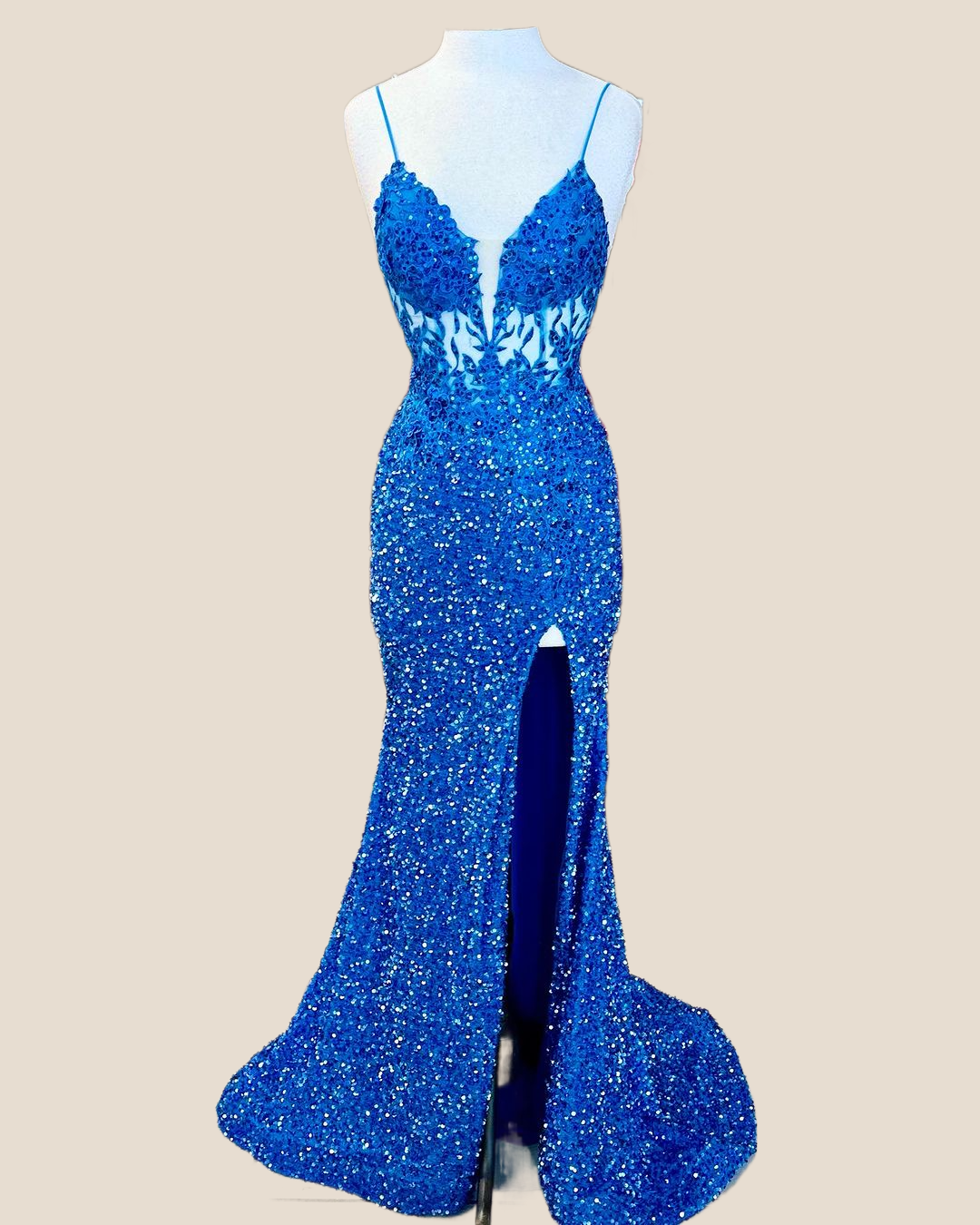 Vestido de fiesta largo fucsia con lentejuelas y tirantes de sirena