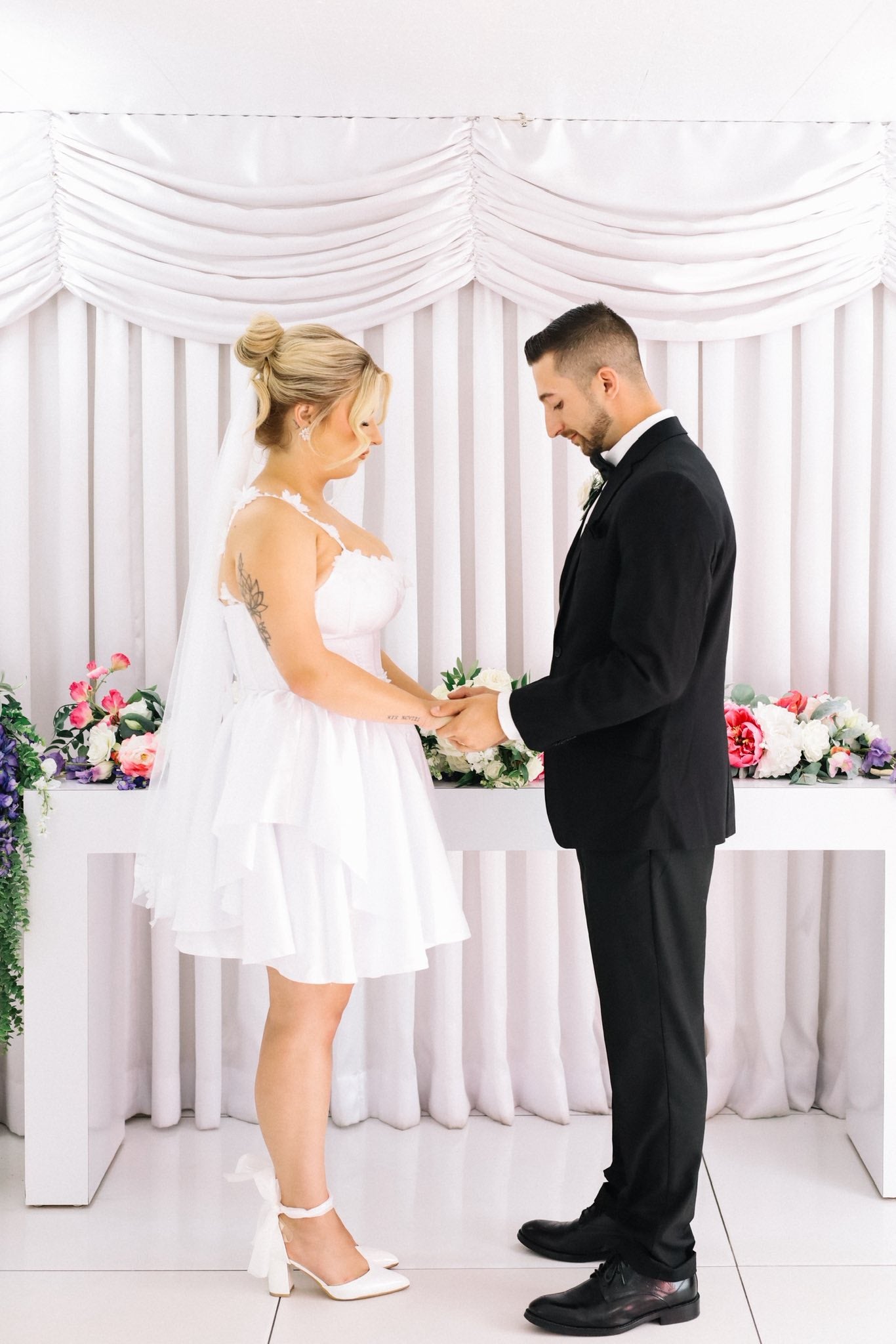 Sheath Short Minimalist Chiffon Wedding Dress Sleeveless For sale