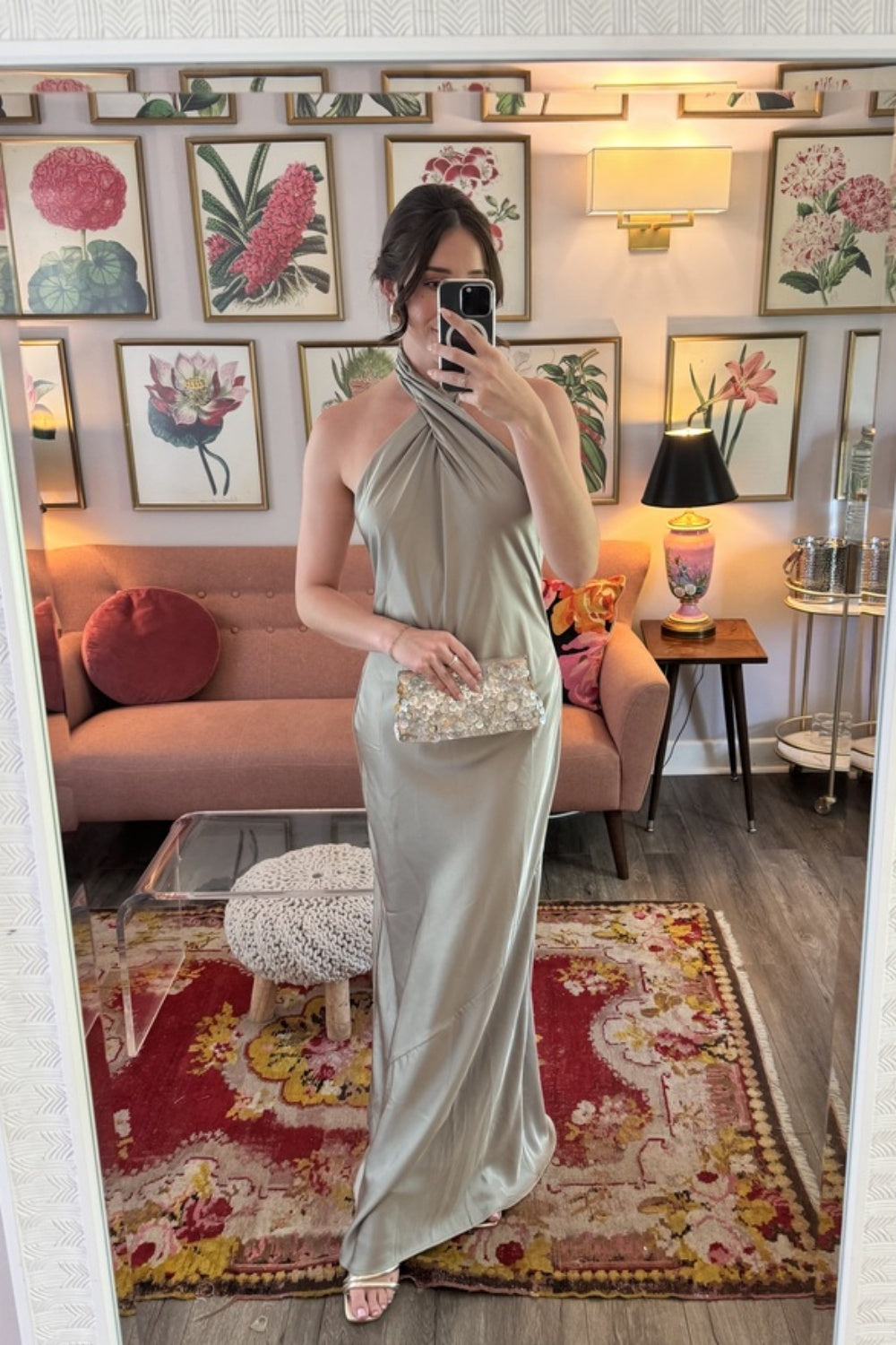Vestido formal de satén con escote halter, cruzado y largo para invitados de boda