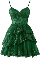 Vestido de fiesta corto rosa con tirantes y apliques, vestido de regreso a casa con gradas en capas