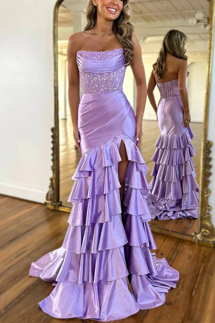 Vestidos de fiesta de color rosa claro con capas, apliques de encaje, volantes, sin tirantes y abertura