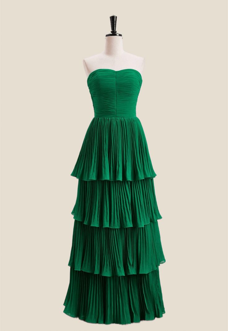 Vestido de fiesta largo de gasa con volantes en verde esmeralda y capas
