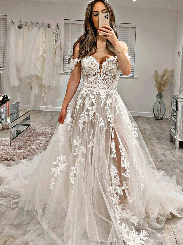A-line Beach Flowy Wedding Dresses Lace Applique Bride Gown