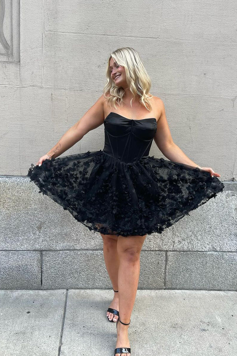A Line Strapless Black Short Homecoming Dress Lace Sweetheart