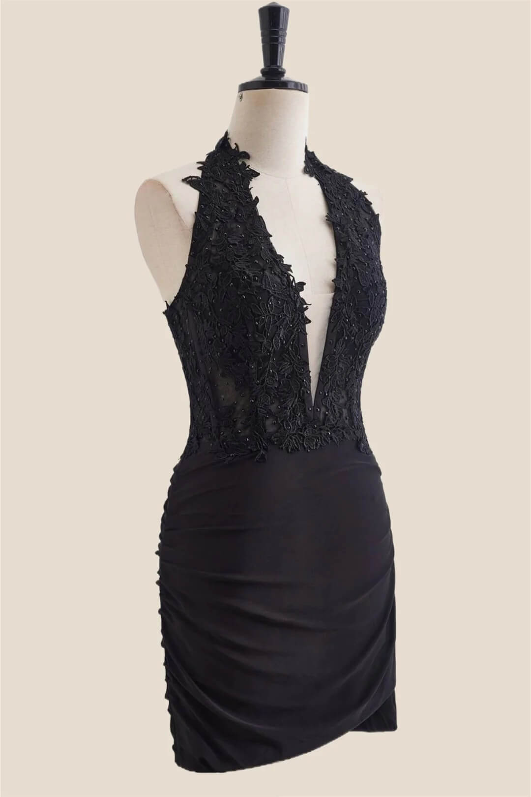 Black Short Prom Dress Halter Lace Appliques Ruched Hoco Dress Bodycon
