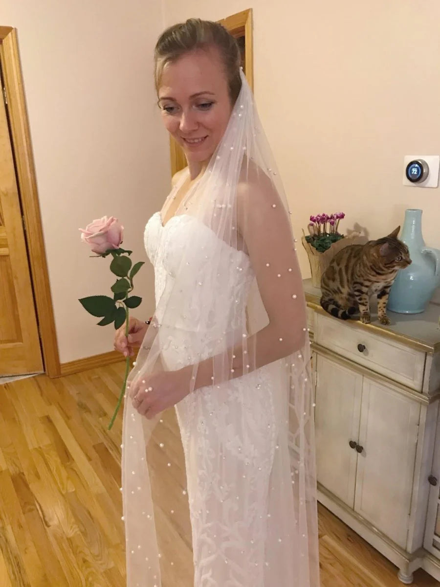 Elegant Long Tulle Wedding Veil with Pearls