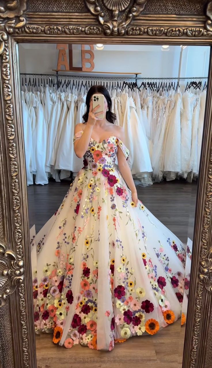 Custom Made Real Forla Wedding Dress Tulle Sweetheart with 3D Flowers