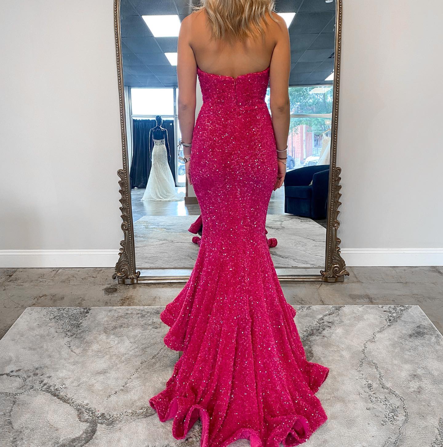 Vestido de fiesta largo negro con lentejuelas y corte sirena hasta el suelo