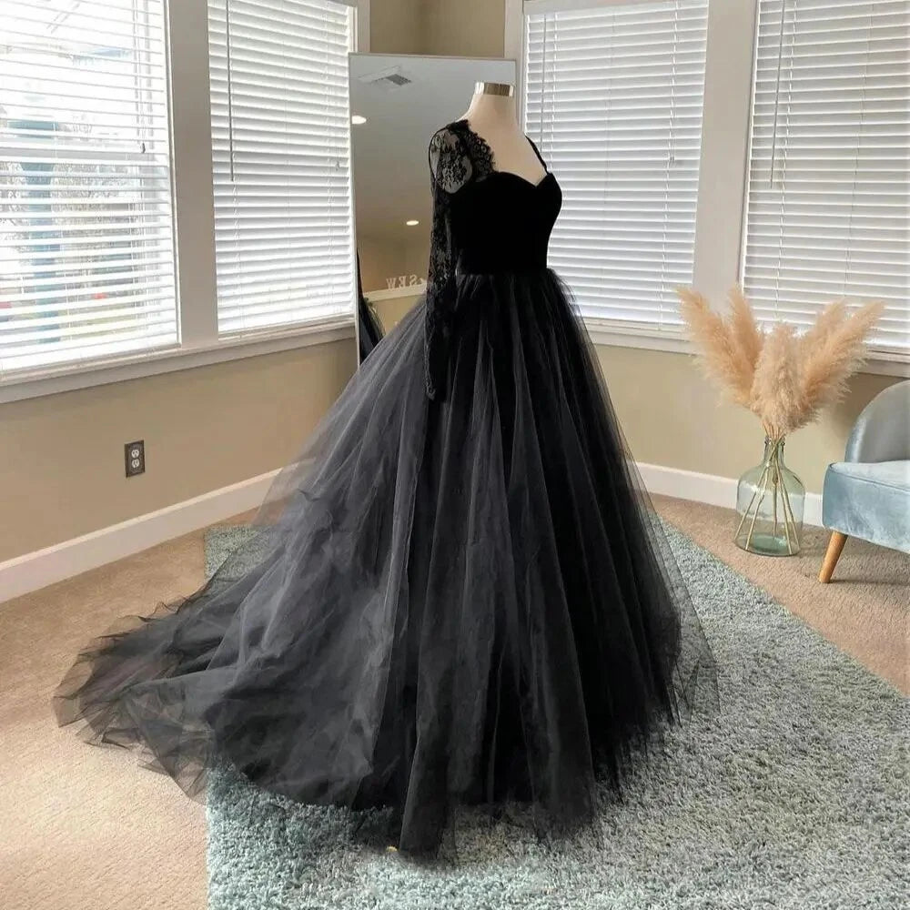 Cheap Gothic Tulle Wedding Dress Black Sweetheart Lace Sleeves