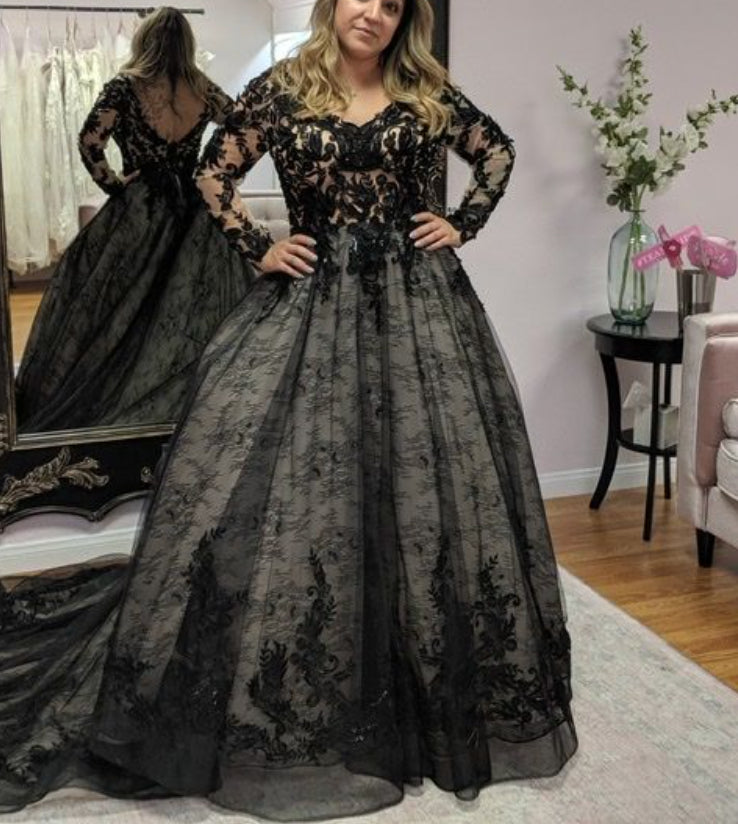 Gothic Wedding Dresses Black Lace V Neck Long Sleeves Bridal Gown