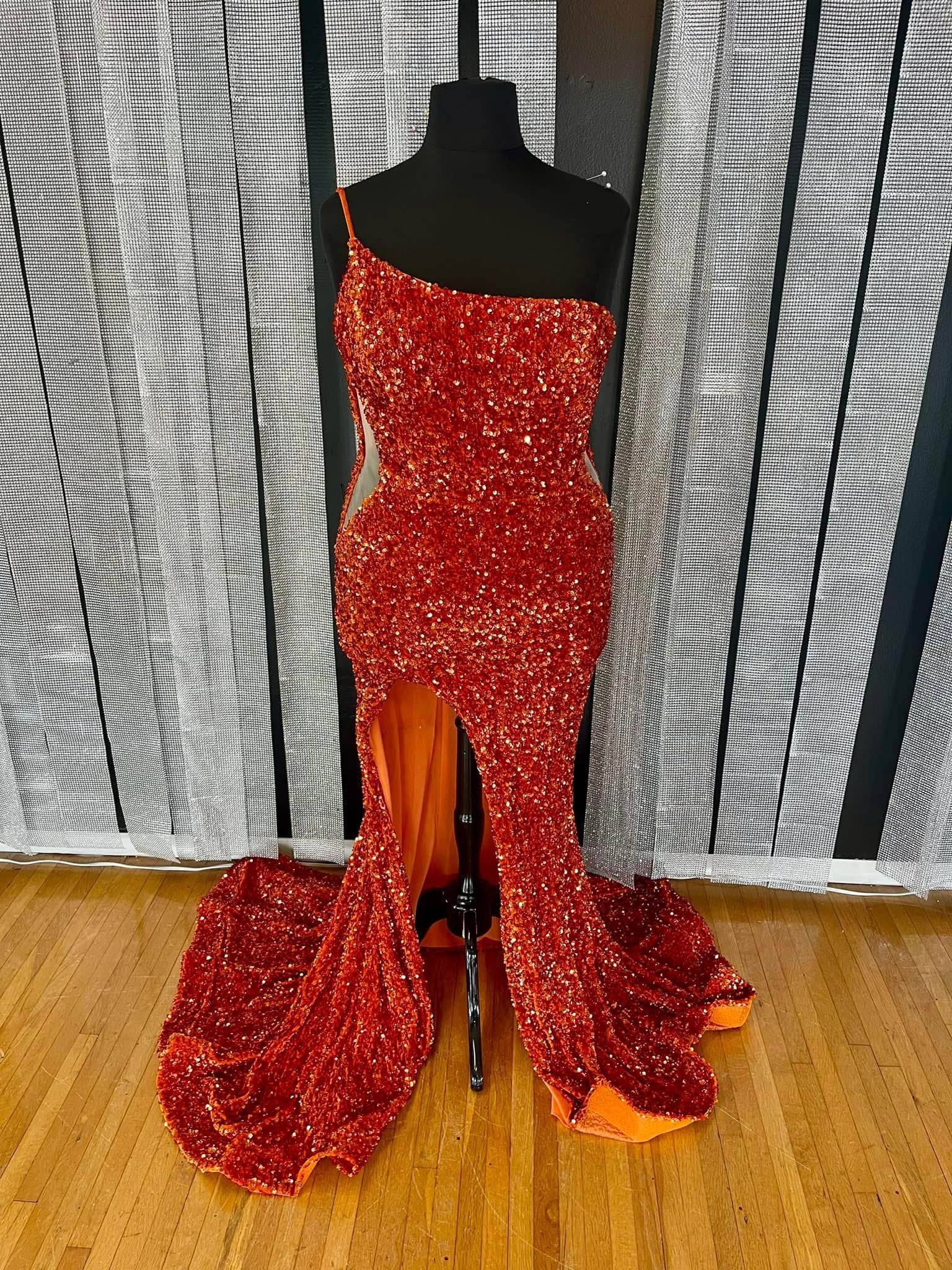 Vestido de fiesta verde esmeralda largo de un hombro con lentejuelas sirena