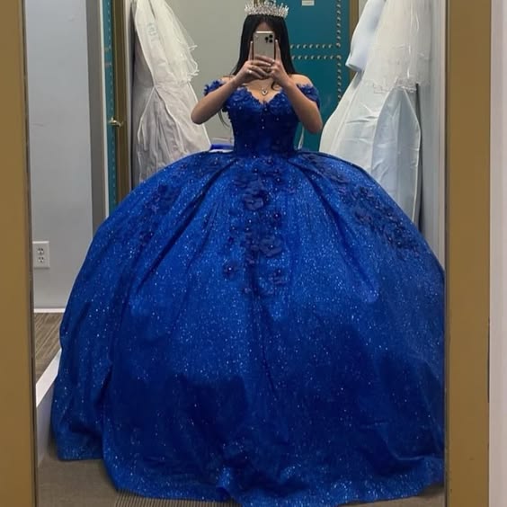 Vestidos de quinceañera negros de talla grande con flores y cristales