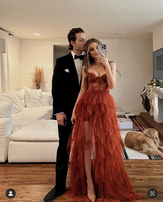 Vestidos de fiesta de tul de color rojo óxido intenso, de corte alto y bajo, con escote en forma de corazón, vestido formal largo con capas