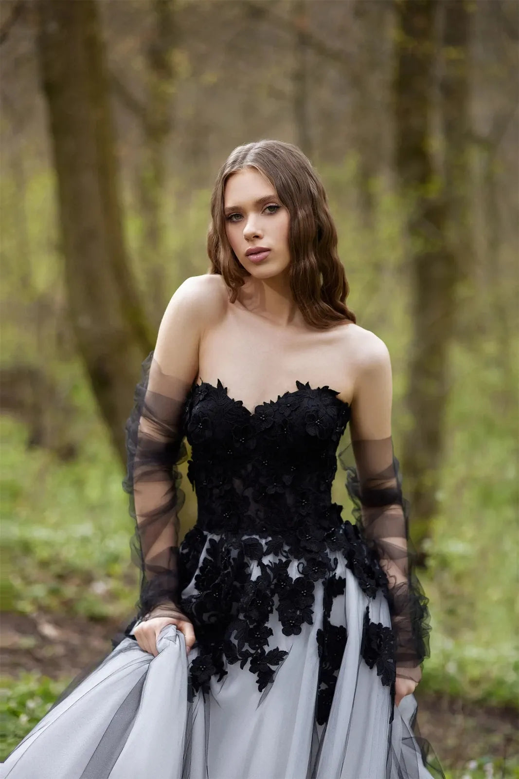 Sheath Black Lace Wedding Dress Gothic Applique Sweetheart