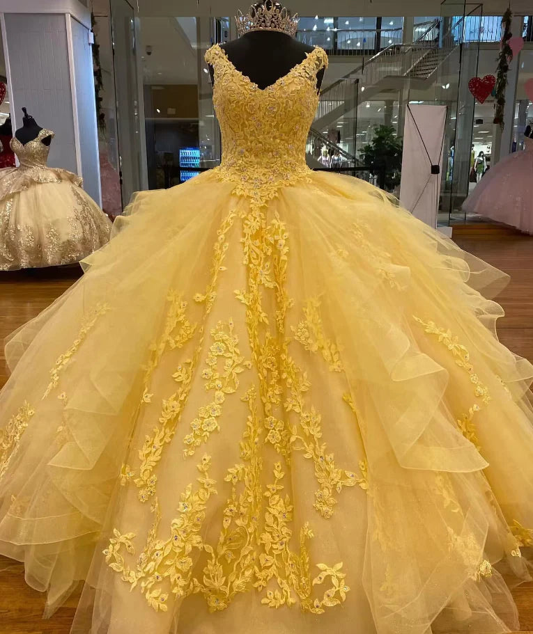Sleeveless Straps Yellow Lace Quinceanera Dress Appliques Beaded
