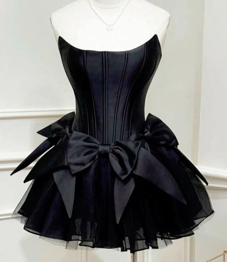 Tiered Short Ruffle black Homecoming Dress Strapless with Bow