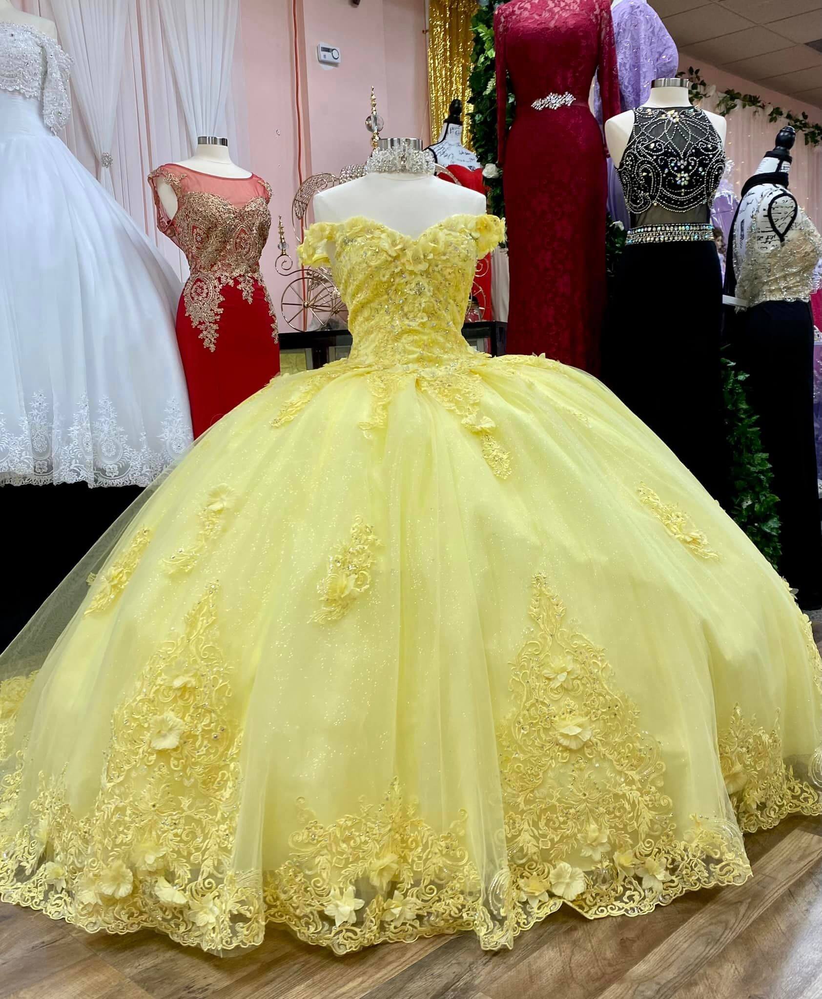 Yellow Off-the-Shoulder Quinceanera Dresses Ball Gown 3D Florals Appliqués