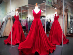 Una línea de vestidos de fiesta rojos con cuello en V vestido de noche largo de satén