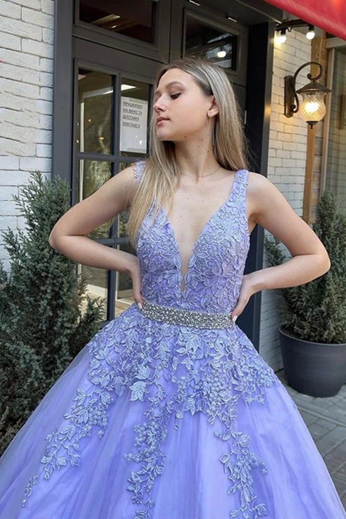 2025 Lavender Lace Prom Dresses Sleeveless V Neck Formal Gowns MyChicDress
