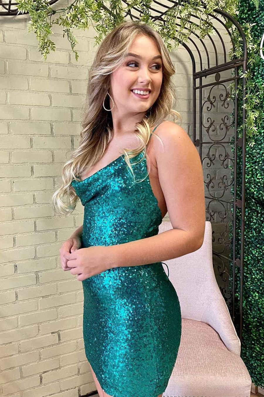 Tight Sequins Short Green Homecoming Dress Crew Neck Hoco Dress - MyChicDress