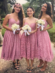 Vestidos de dama de honor cortos de encaje rosa polvoriento con tirantes finos sin mangas