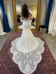 Long Sleeves Square Neck Wedding Dress Lace=