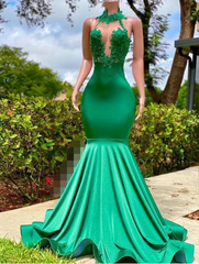 Vestidos de fiesta largos de encaje verde sexy Vestido halter de sirena con espalda abierta