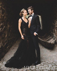 Mermaid Lace Black Wedding Dress V Neck Sleeveless Tulle Gothic Bridal Gown