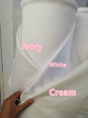 Vestidos de novia de satén marfil de manga larga sencillos con cuello en V y espalda