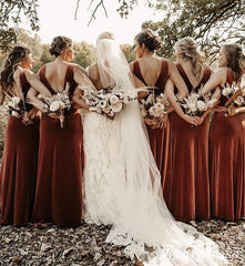 Vestidos largos de dama de honor de terciopelo óxido con cuello en V Vestido de invitados de boda de sirena